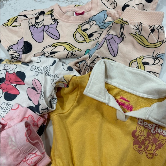 2T Minnie Mouse bundle - Picture 4 of 4